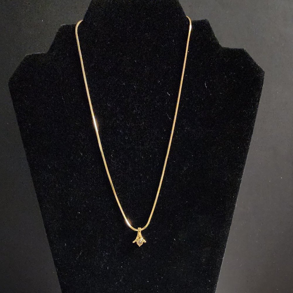 Avon Crystal Solitaire Stone Necklace